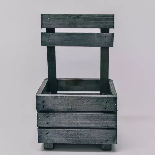  Деревянный ящик в форме стульчика фото 1